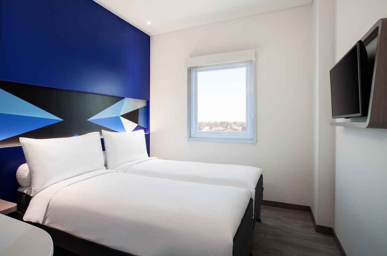 Ibis Budget Cirebon Kültér fotó