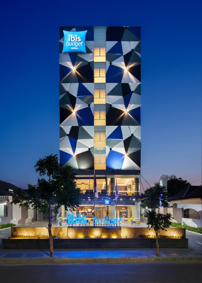 Ibis Budget Cirebon Kültér fotó