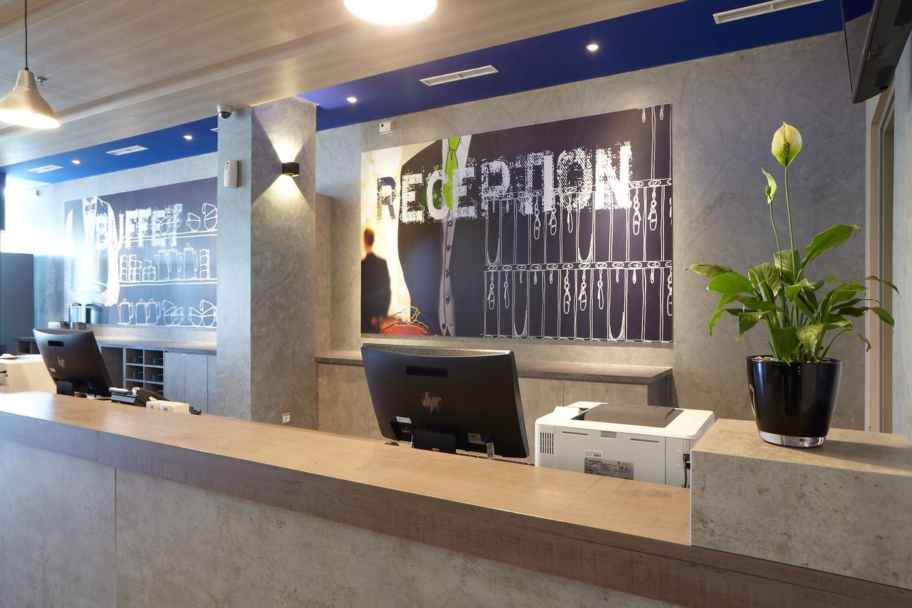 Ibis Budget Cirebon Kültér fotó