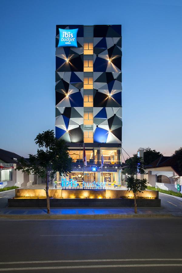 Ibis Budget Cirebon Kültér fotó