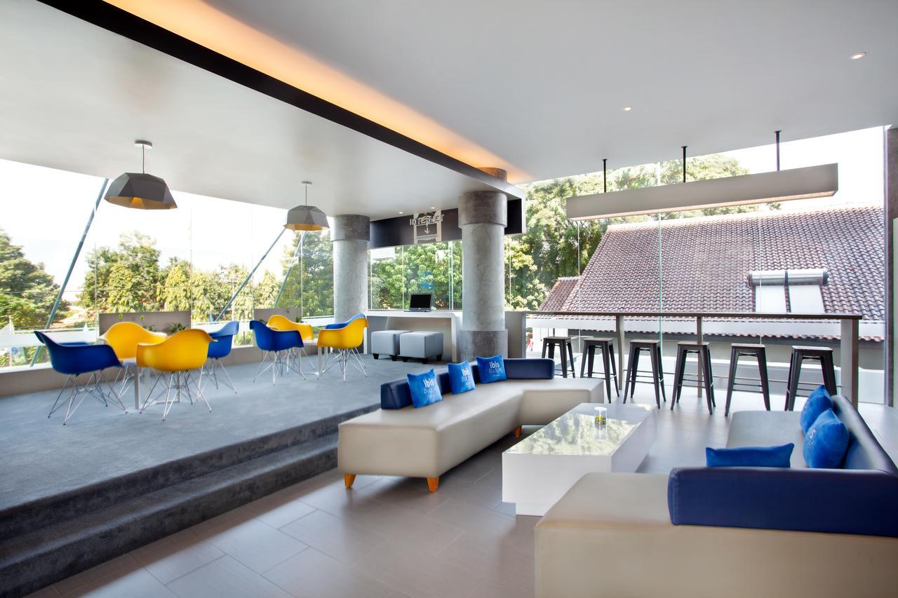 Ibis Budget Cirebon Kültér fotó
