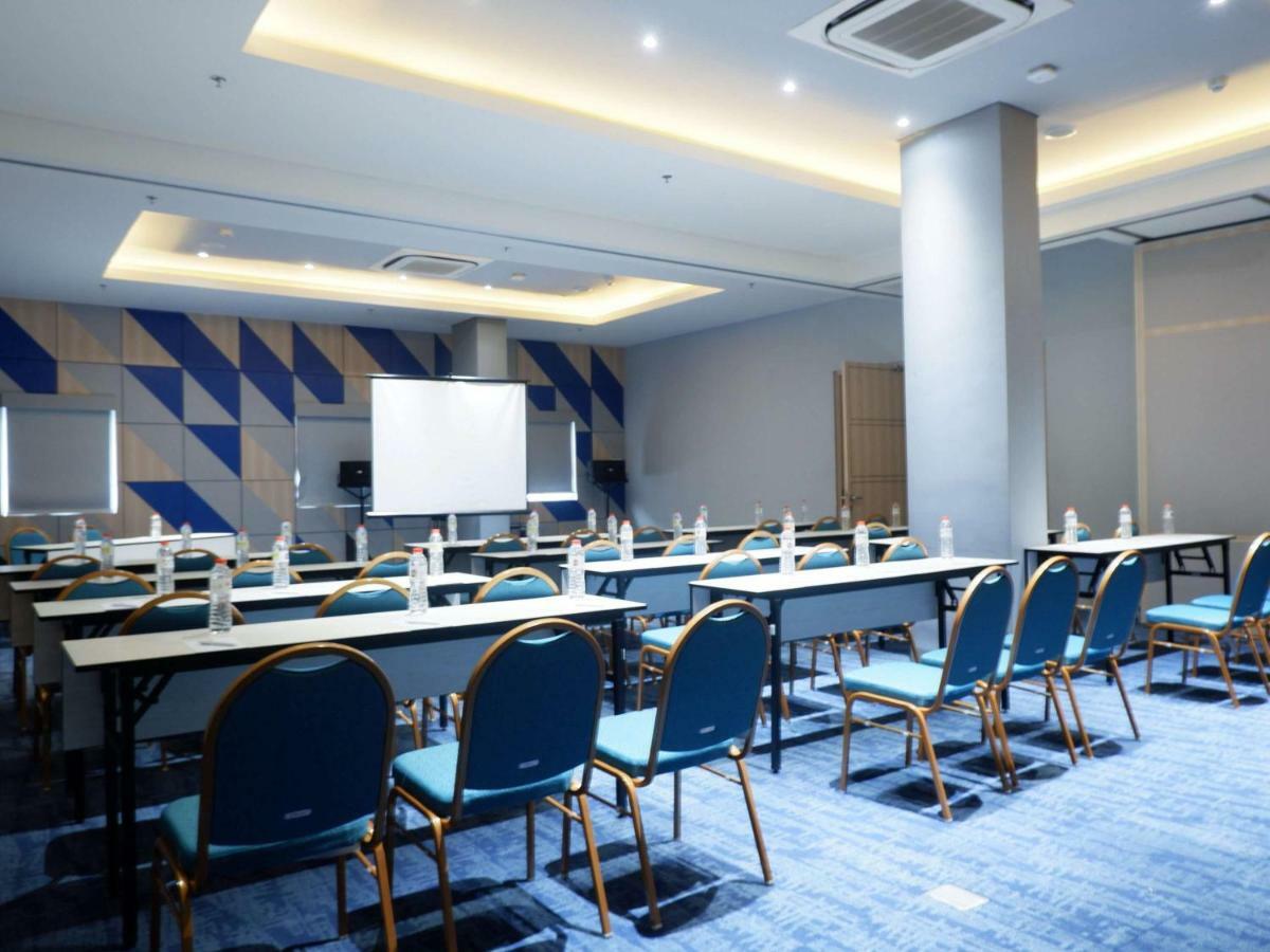 Ibis Budget Cirebon Kültér fotó