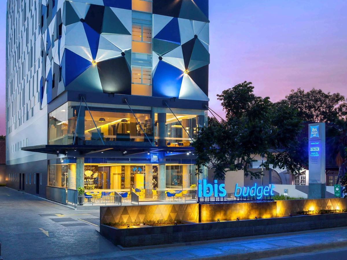 Ibis Budget Cirebon Kültér fotó