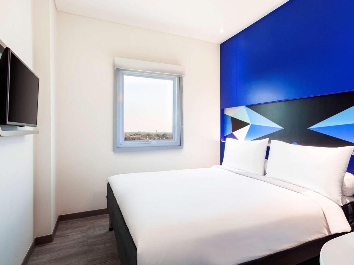 Ibis Budget Cirebon Kültér fotó